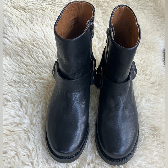 NWOB Frye Veronica Flex Harness Boots in Black Sz 8.5. - Picture 5 of 15